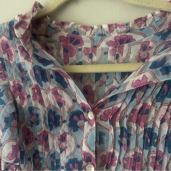 Oliphant Pintuck Ruffle Floral Top, Iris Blue Large - Picture 8 of 10